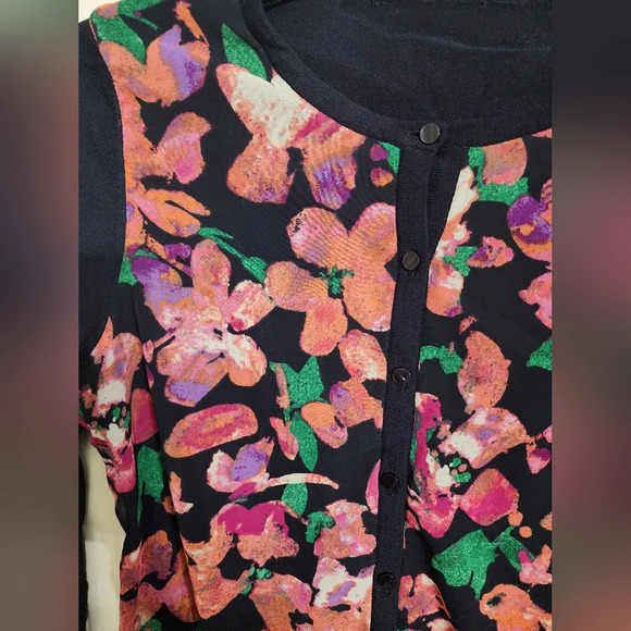 #058 Ann Taylor XS Flowery lightweight see thru button down cardigan - Picture 7 of 11
